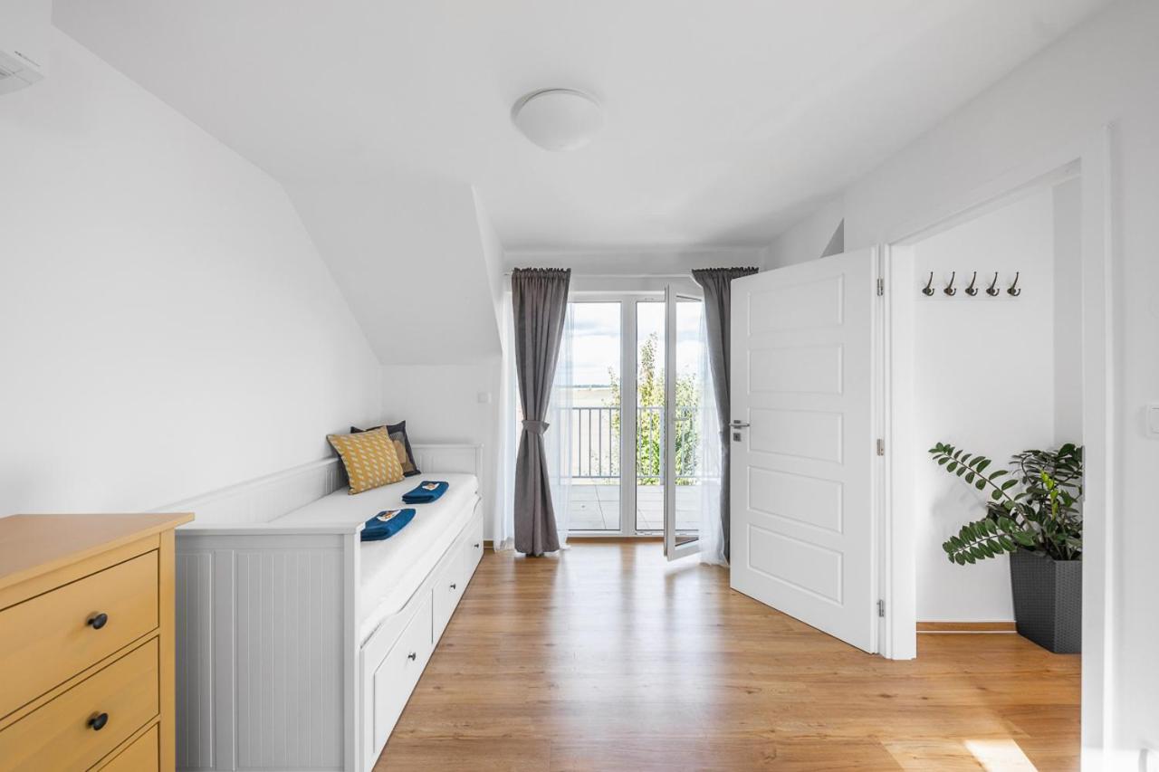 Apartman Ema Dolni Dunajovice Exterior photo